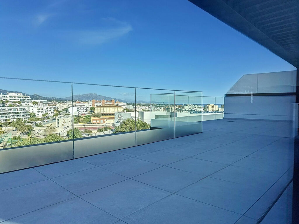 Penthouse Estepona Málaga - image 16