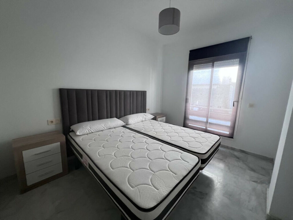 Middle Floor Apartment Estepona Málaga - image 16