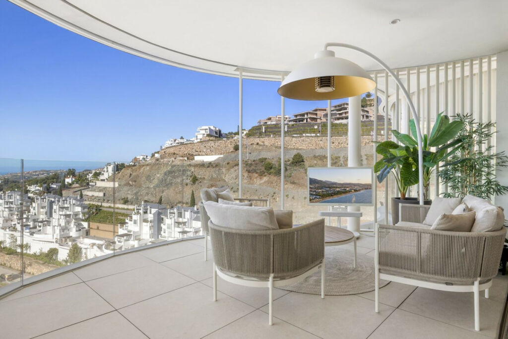 Middle Floor Apartment Benahavís Málaga - image 16