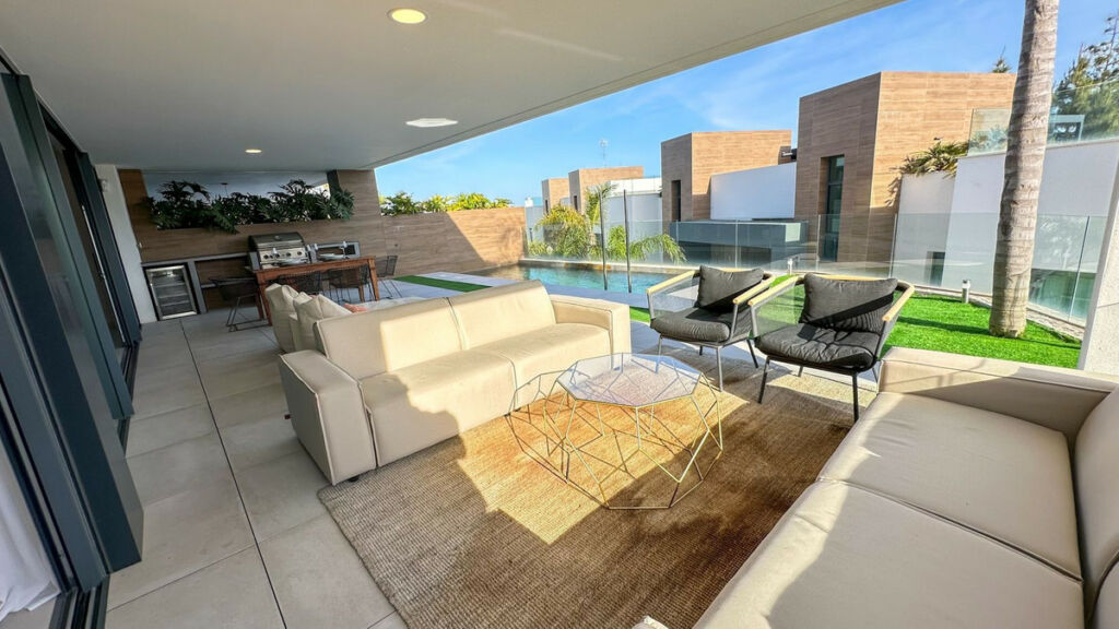 Duplex Cabopino Málaga - image 16