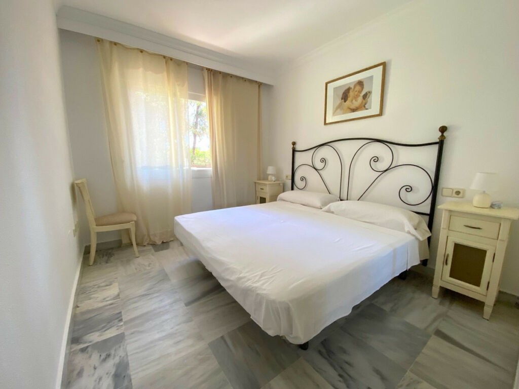 Ground Floor Apartment Nueva Andalucía Málaga - image 16