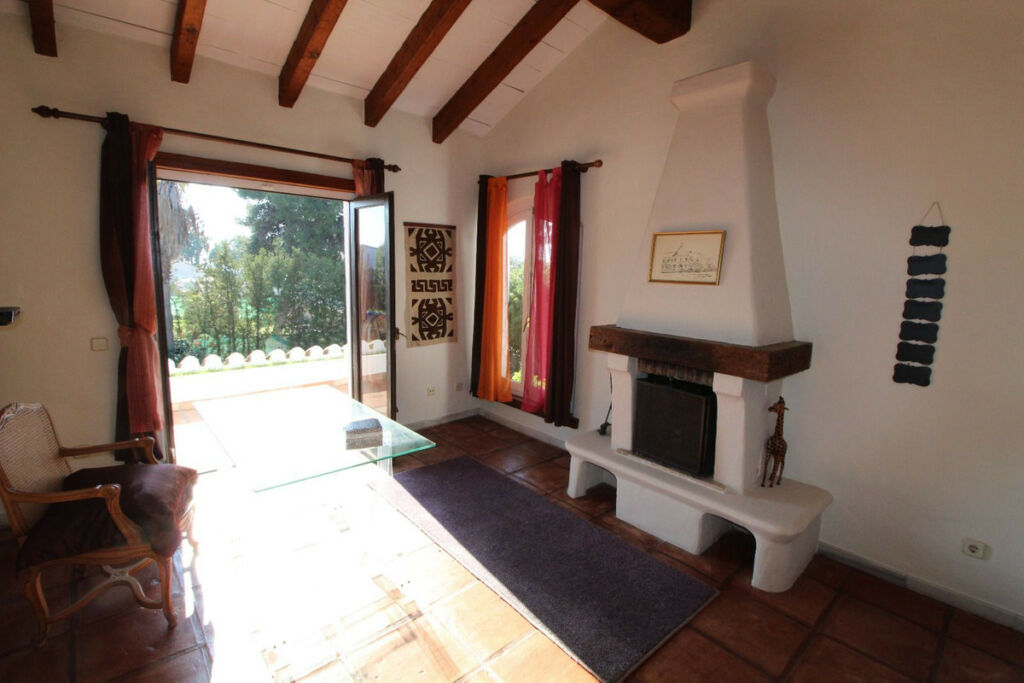 Detached Villa New Golden Mile Málaga - image 16