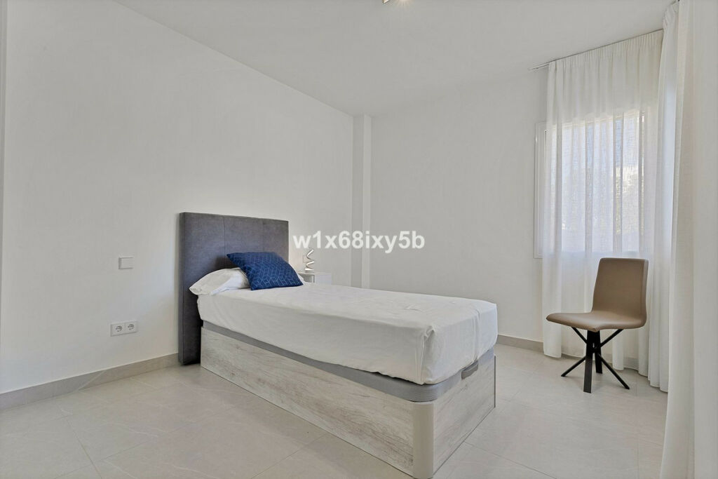Detached Villa San Pedro de Alcántara Málaga - image 16