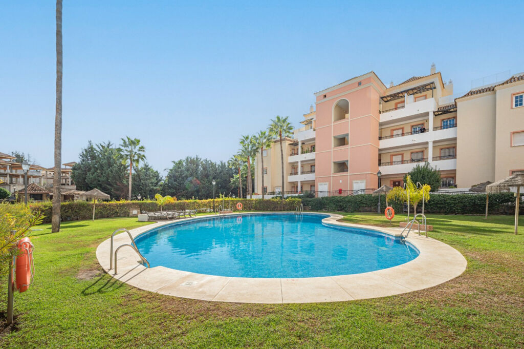 Ground Floor Apartment Nueva Andalucía Málaga - image 17
