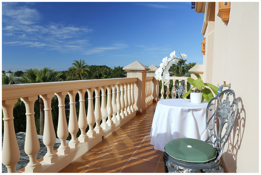 Detached Villa Nueva Andalucía Málaga - image 16