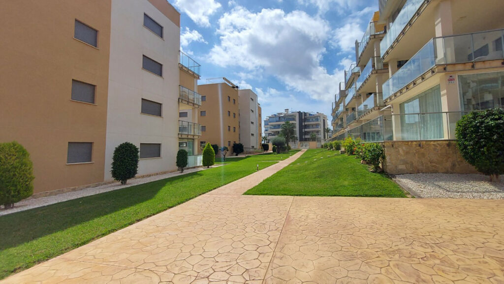 Ground Floor Apartment Villamartin Alicante - image 16