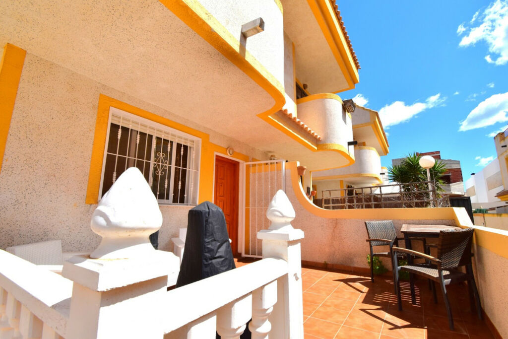 Townhouse Los Altos Alicante - image 16