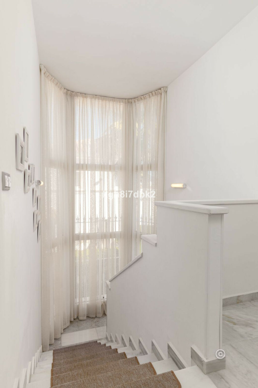 Detached Villa Estepona Málaga - image 18