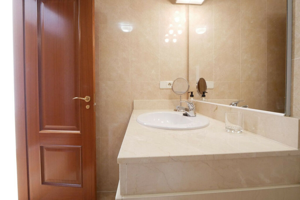 Middle Floor Apartment Calahonda Málaga - image 17