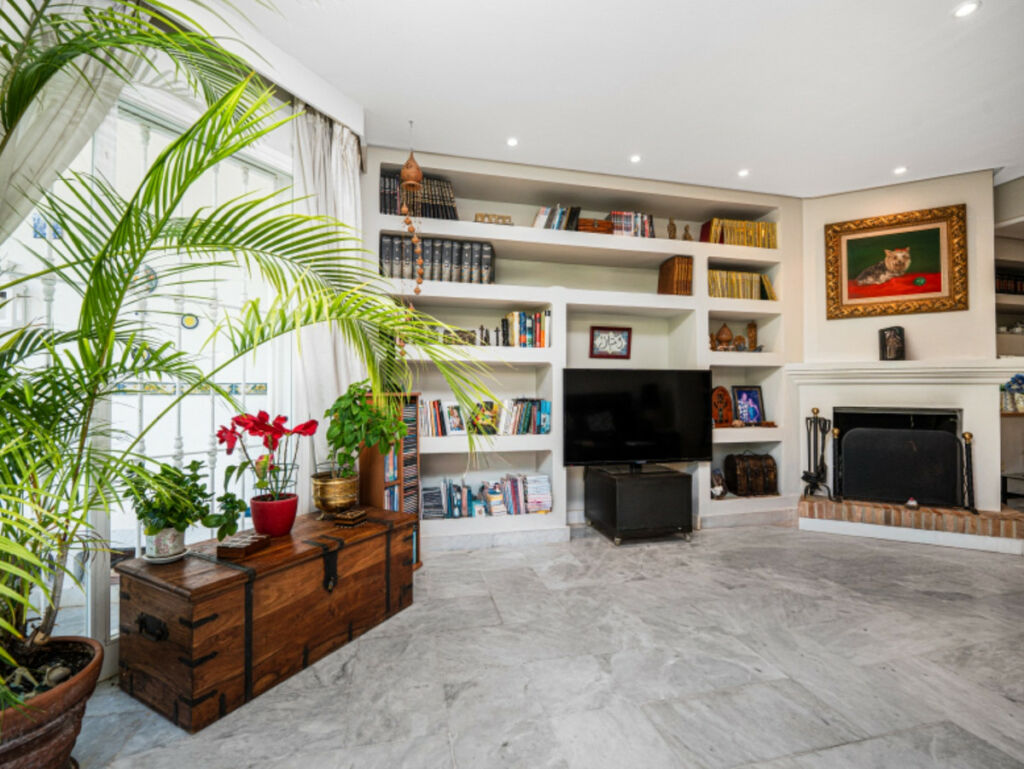 Townhouse Sierra Blanca Málaga - image 17