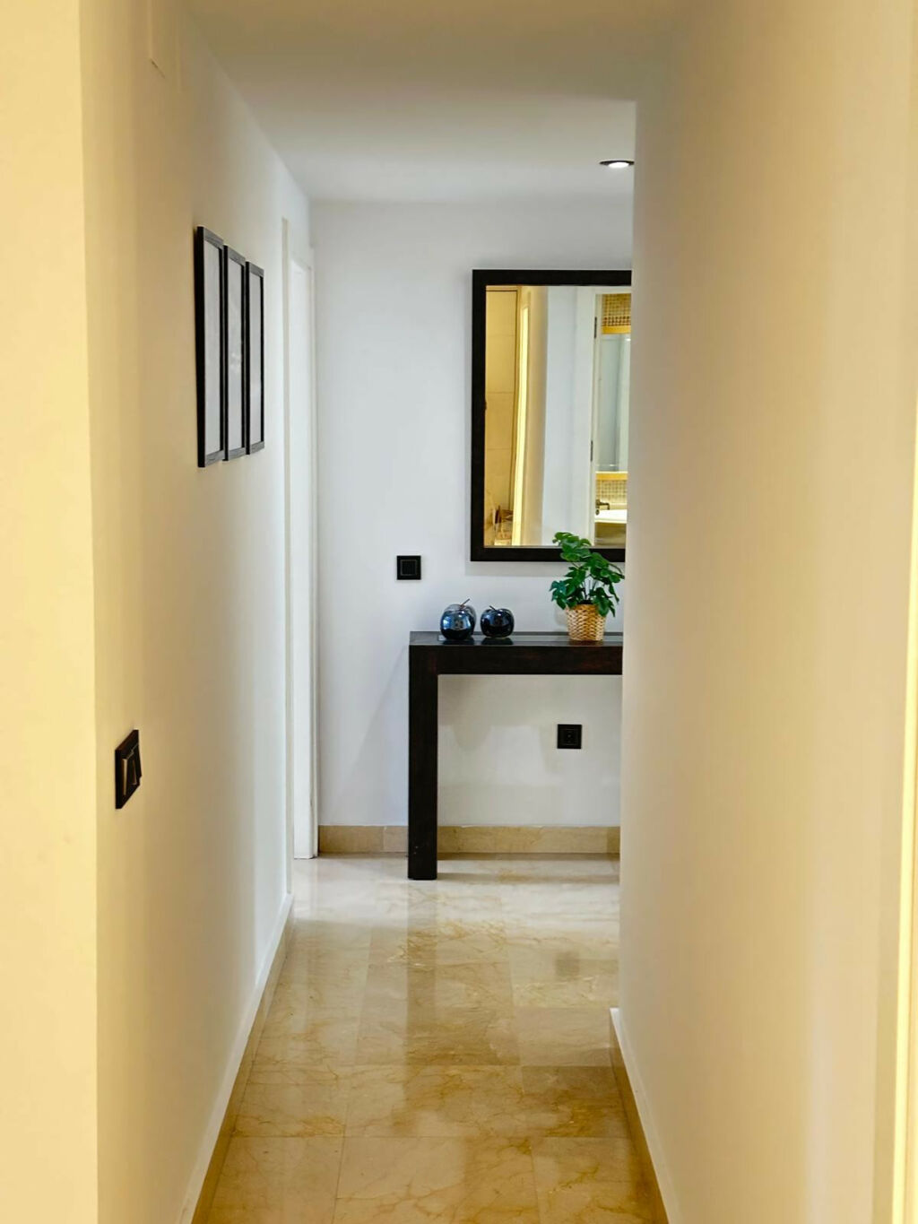 Middle Floor Apartment Selwo Málaga - image 17