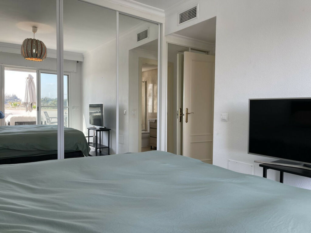 Penthouse Nueva Andalucía Málaga - image 17