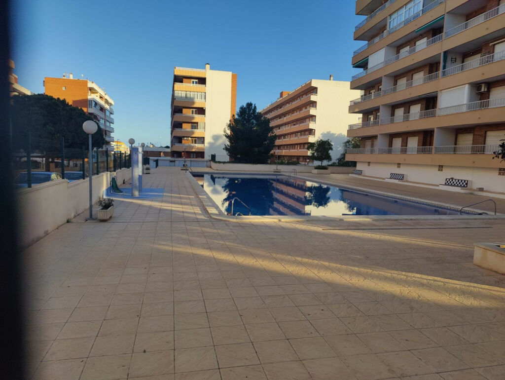 Middle Floor Apartment Torrevieja Alicante - image 17