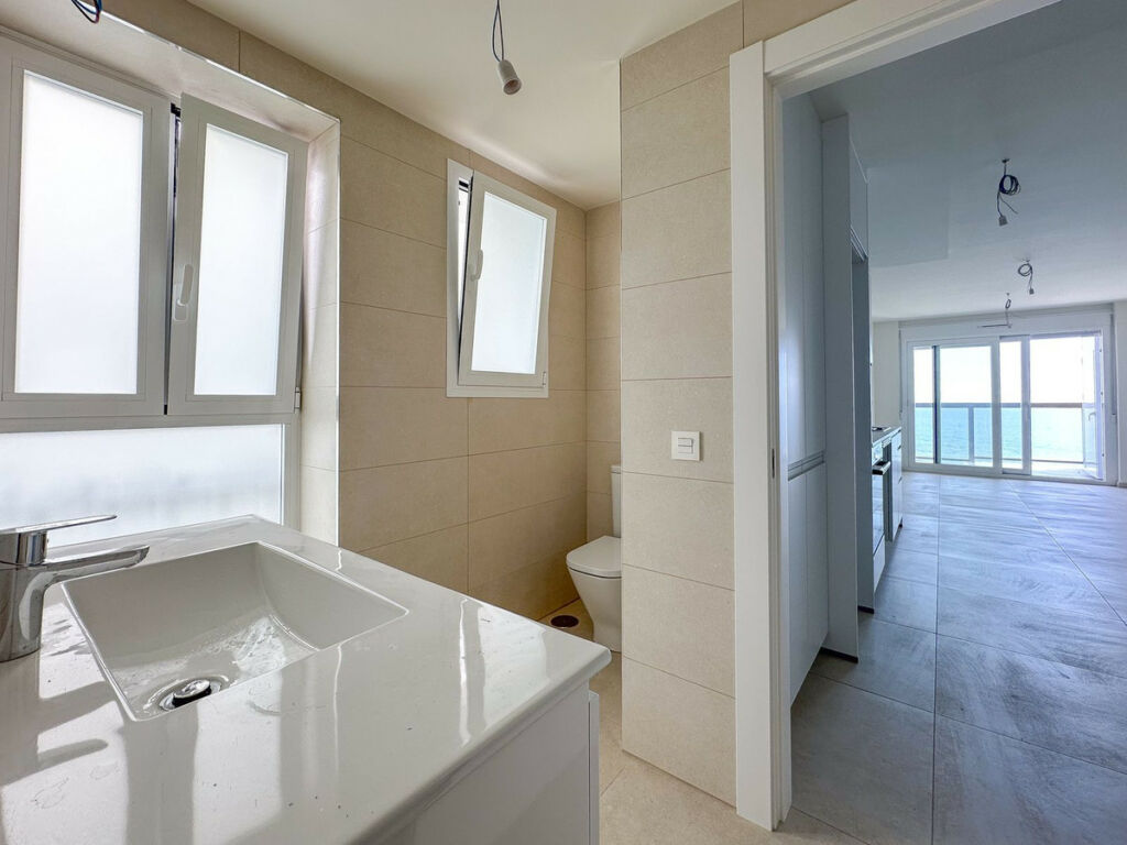 Middle Floor Apartment Fuengirola Málaga - image 17