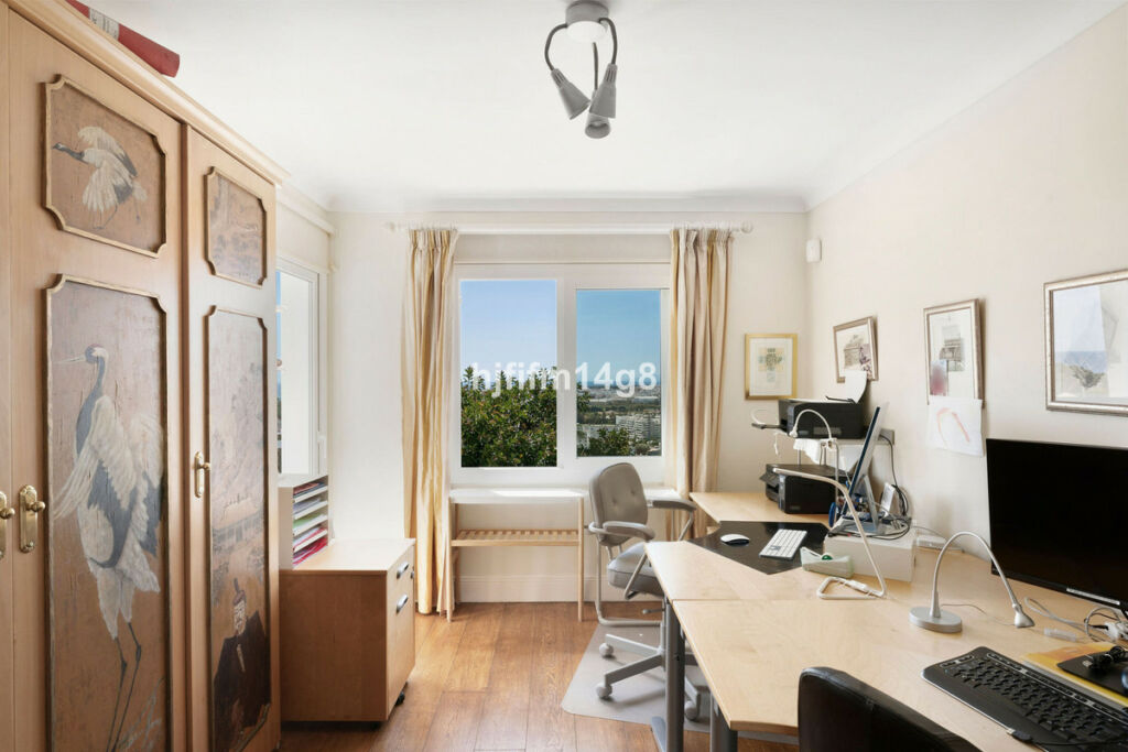 Detached Villa Nueva Andalucía Málaga - image 17