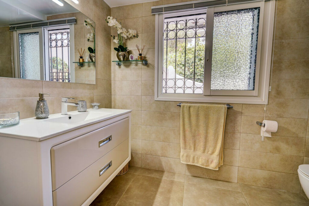 Semi-Detached House Miraflores Málaga - image 17