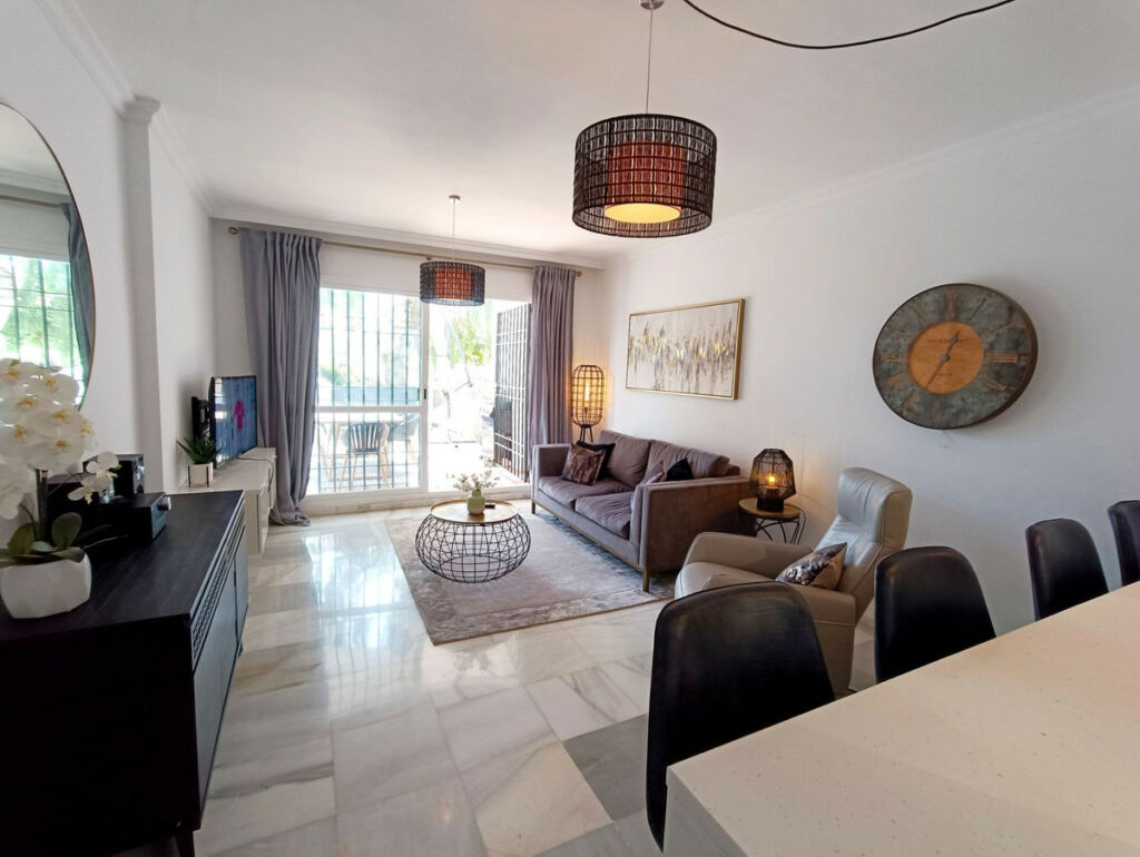 Ground Floor Apartment Aloha Málaga - image 16