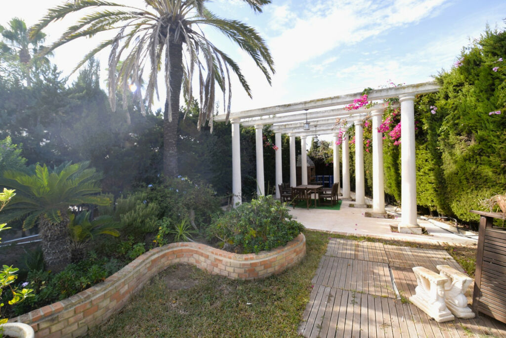 Detached Villa Torrevieja Alicante - image 17