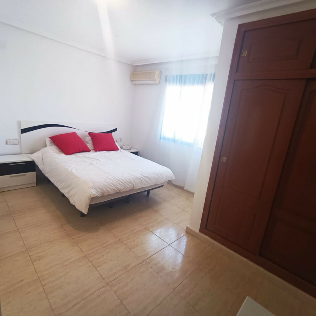 Townhouse Torrevieja Alicante - image 16