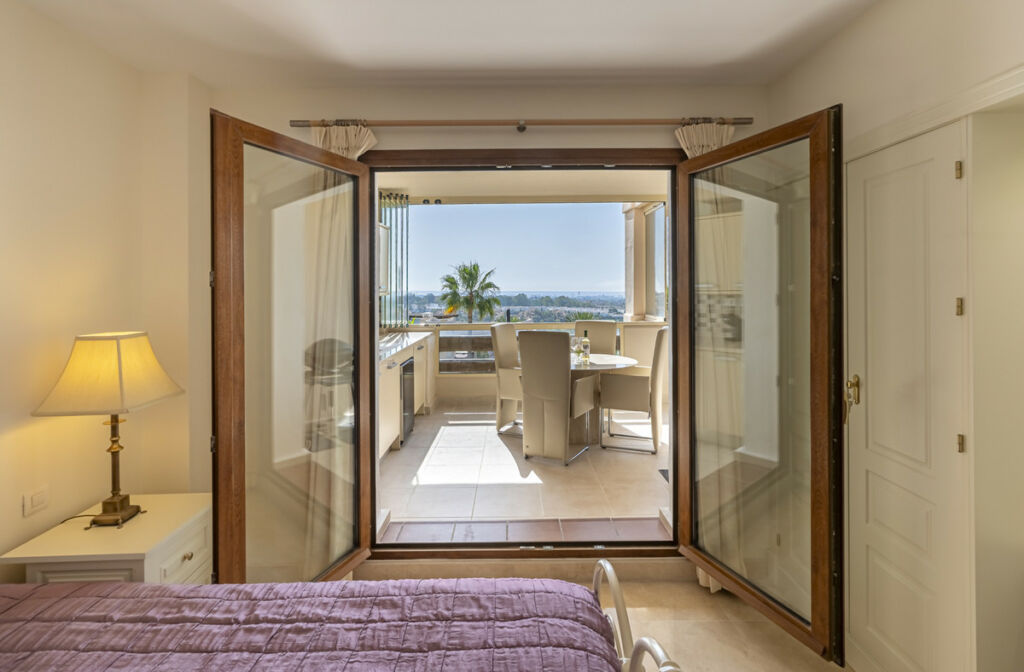 Middle Floor Apartment Estepona Málaga - image 17