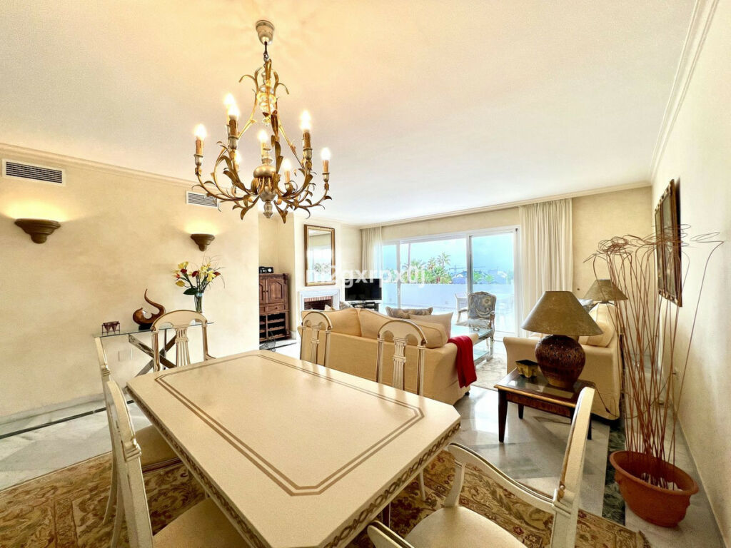Middle Floor Apartment Bahía de Marbella Málaga - image 17