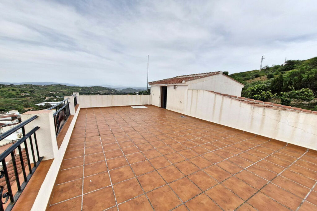 Townhouse Guaro Málaga - image 17