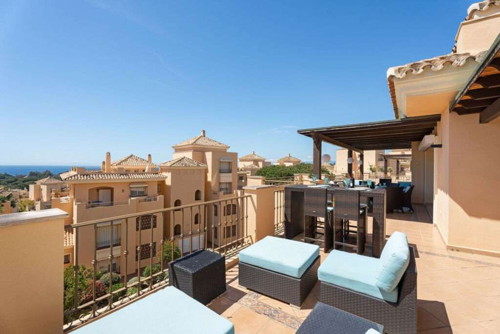 Penthouse Duplex Elviria Málaga - image 17