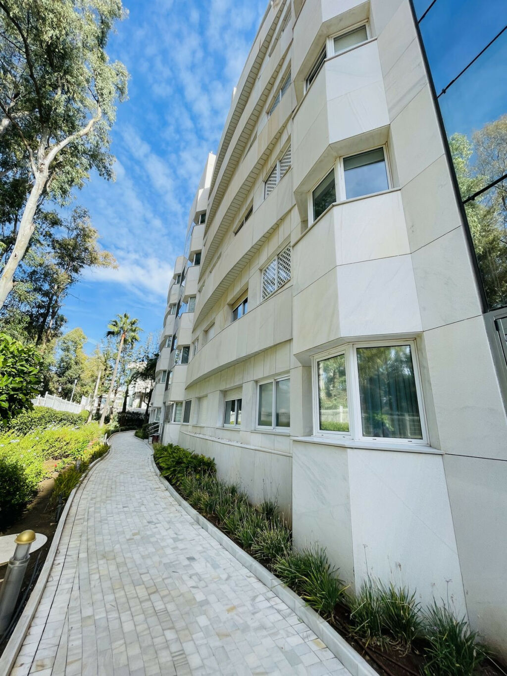 Ground Floor Apartment Puerto Banús Málaga - image 17
