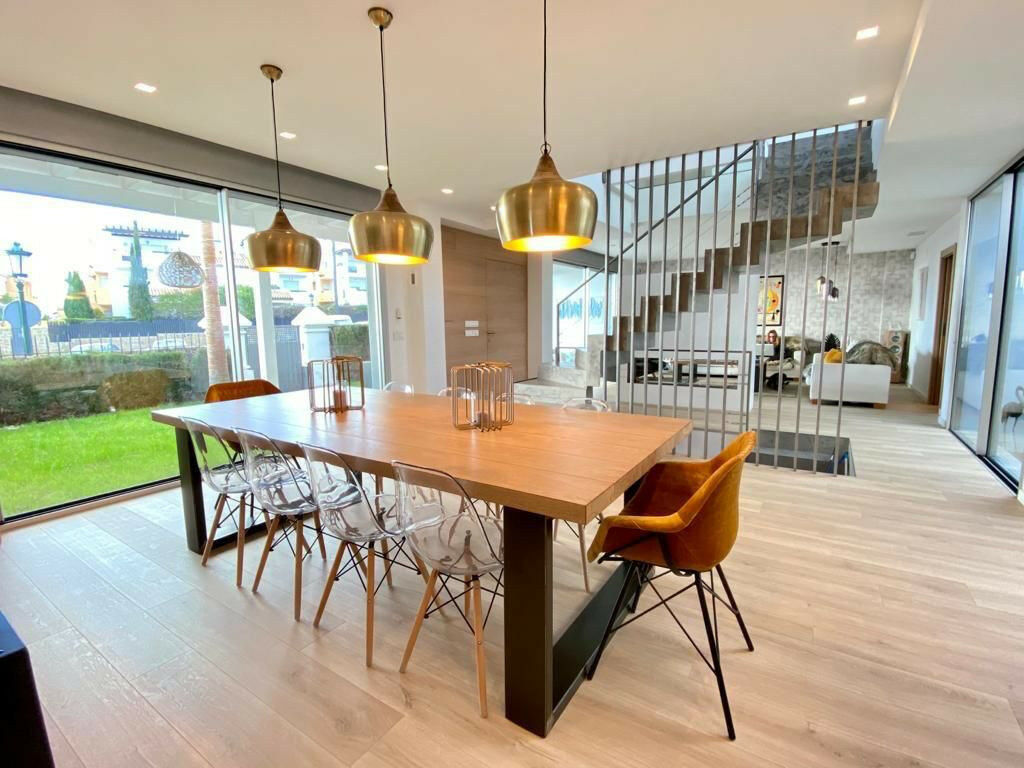 Detached Villa Marbella Málaga - image 17
