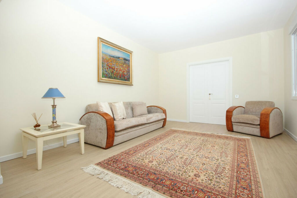 Detached Villa Benahavís Málaga - image 30