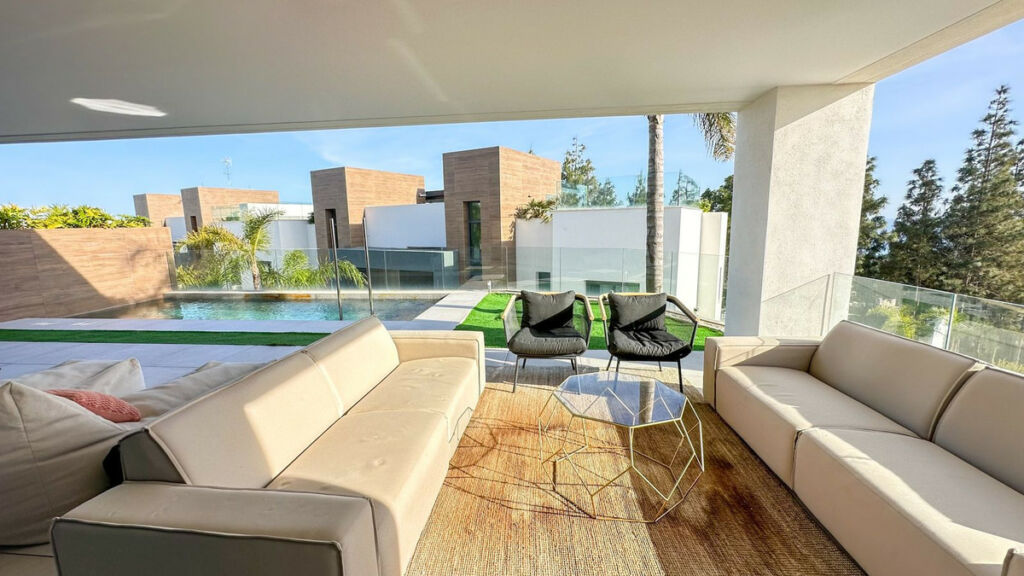 Duplex Cabopino Málaga - image 17