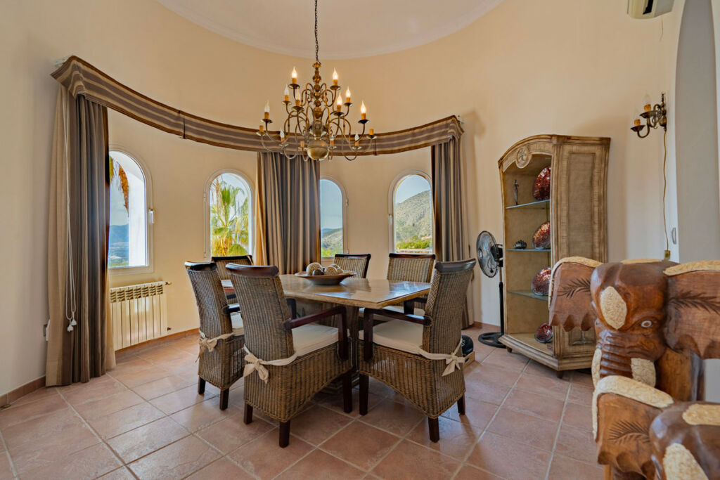 Detached Villa Altea Alicante - image 17