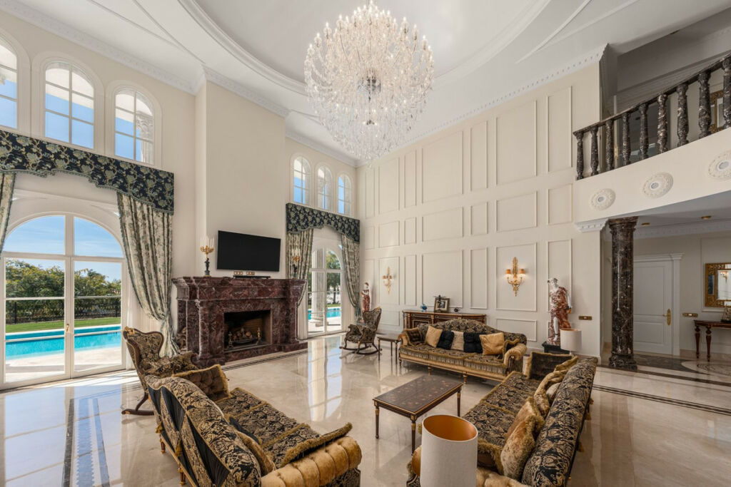 Detached Villa Sierra Blanca Málaga - image 17