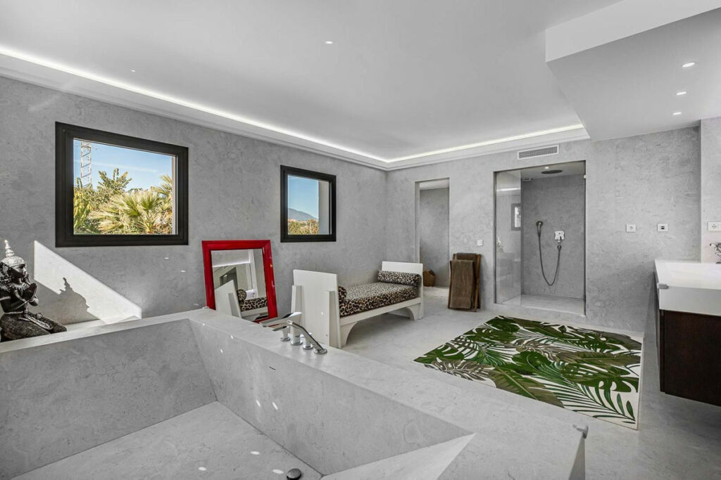 Detached Villa Benahavís Málaga - image 17