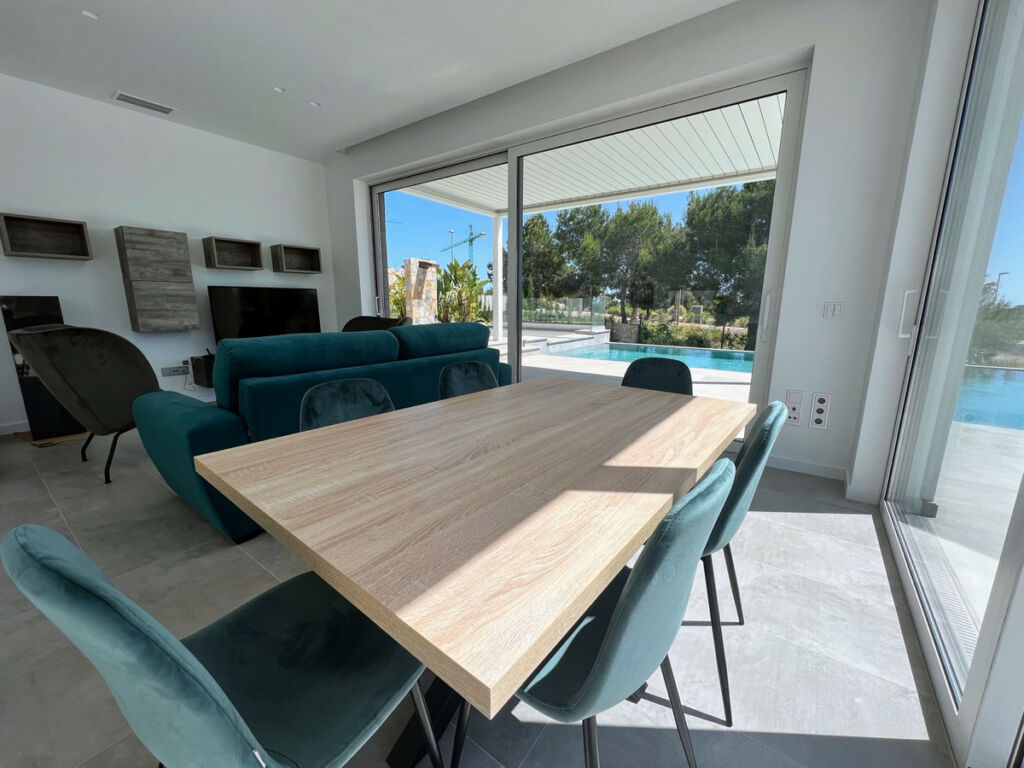 Detached Villa Las Colinas Golf Alicante - image 17