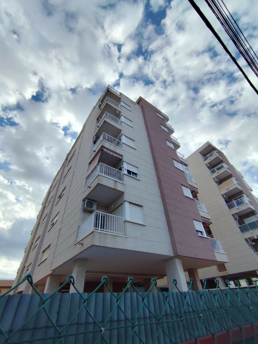 Middle Floor Apartment Torrevieja Alicante - image 17