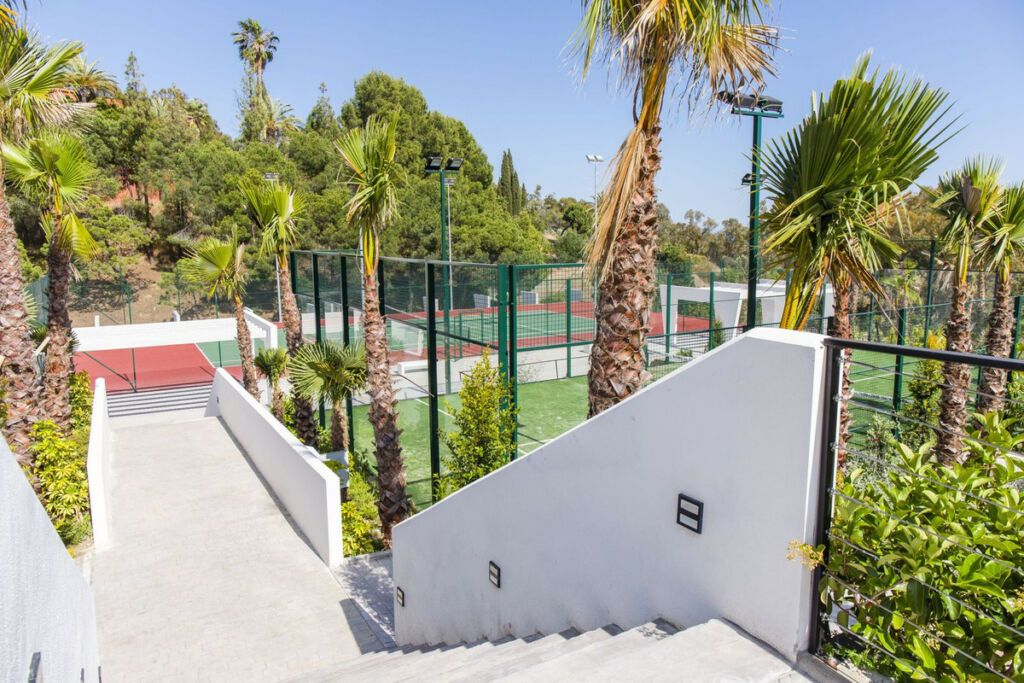 Penthouse Estepona Málaga - image 17