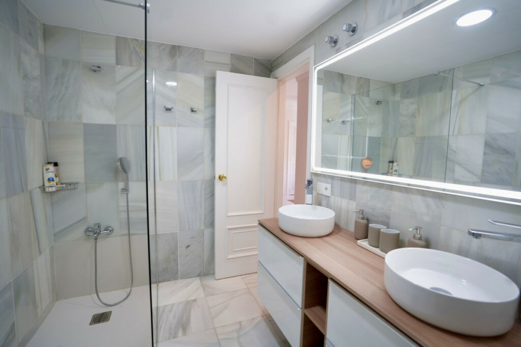 Middle Floor Apartment Marbella Málaga - image 17