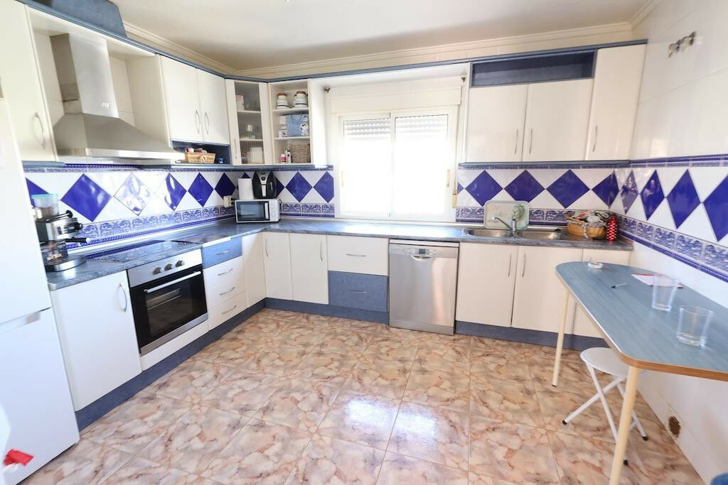Detached Villa La Zenia Alicante - image 17