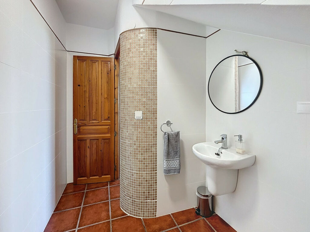 Detached Villa Almayate Málaga - image 17