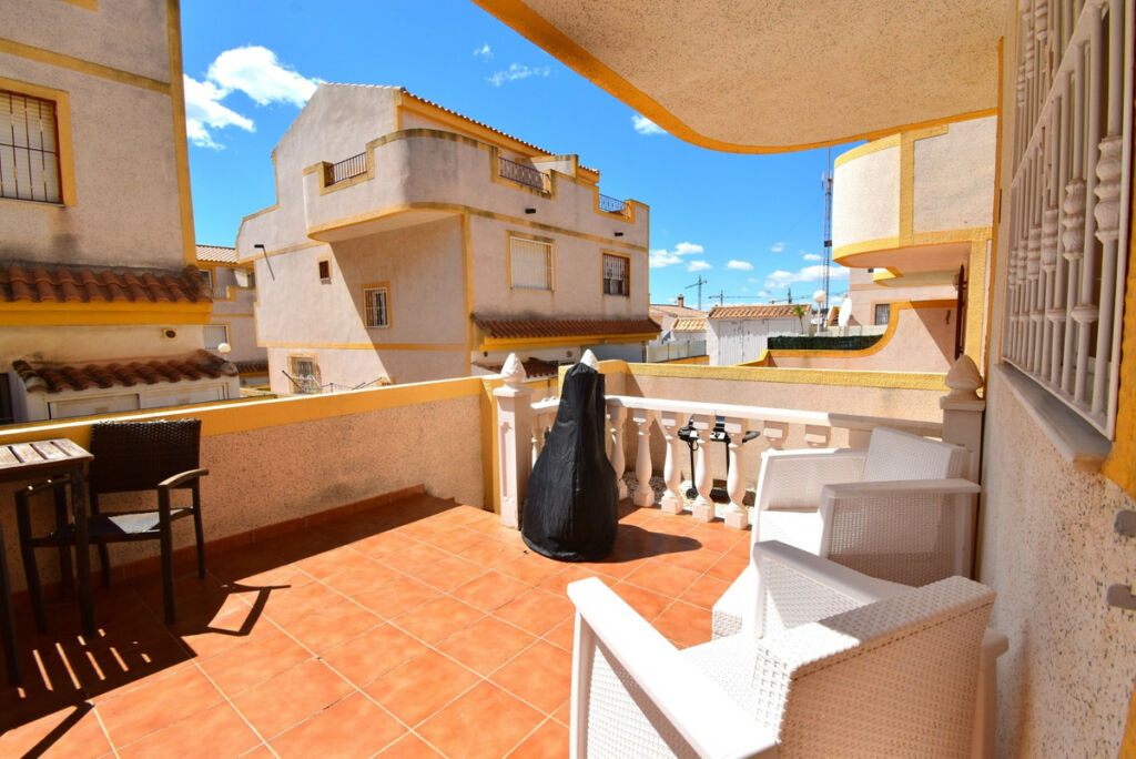 Townhouse Los Altos Alicante - image 17