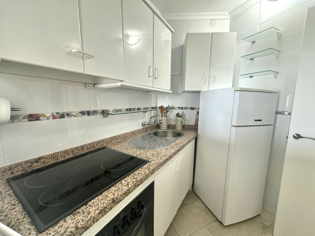 Middle Floor Apartment Fuengirola Málaga - image 19