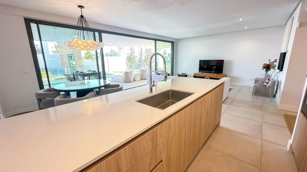 Duplex Cabopino Málaga - image 18