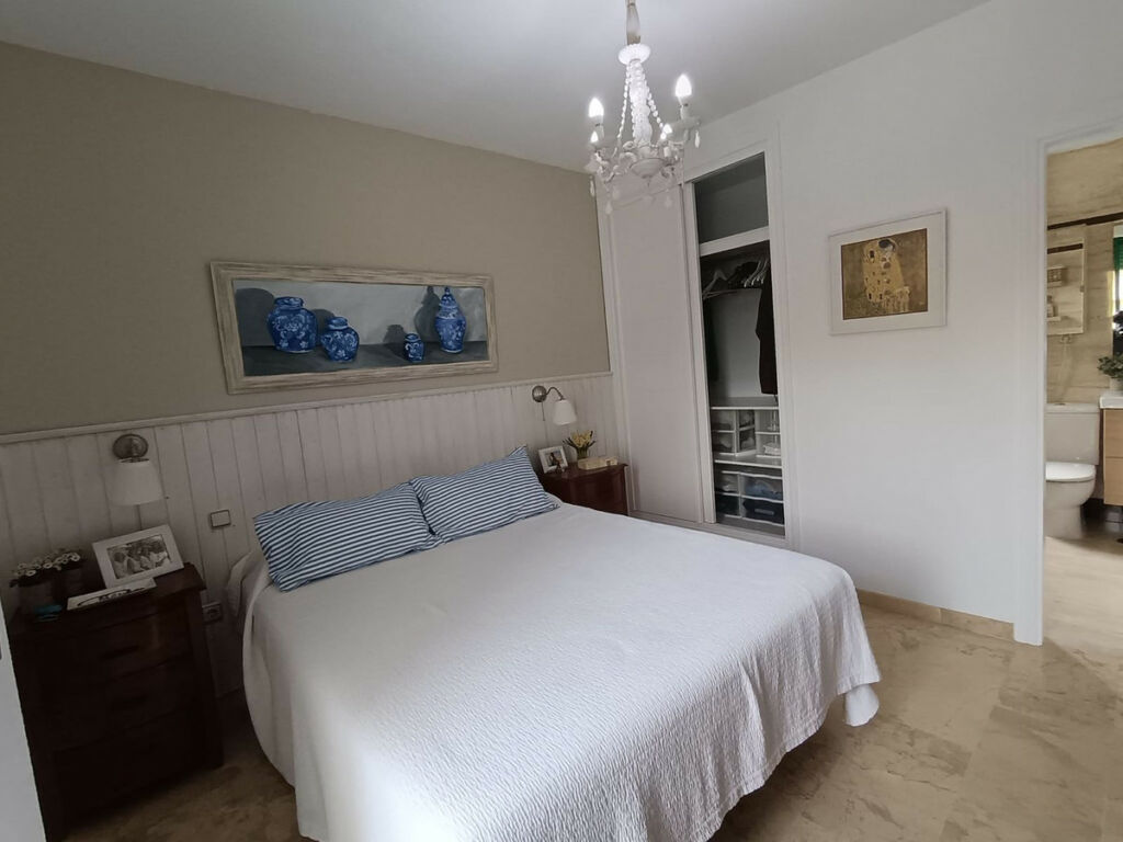 Middle Floor Apartment Estepona Málaga - image 18
