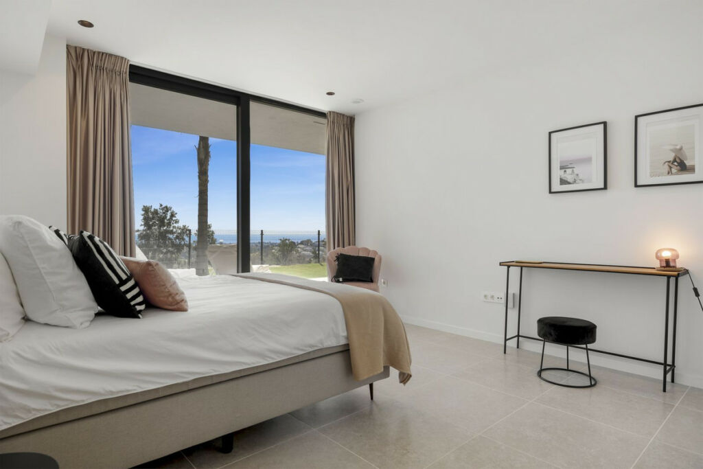 Detached Villa Benahavís Málaga - image 18