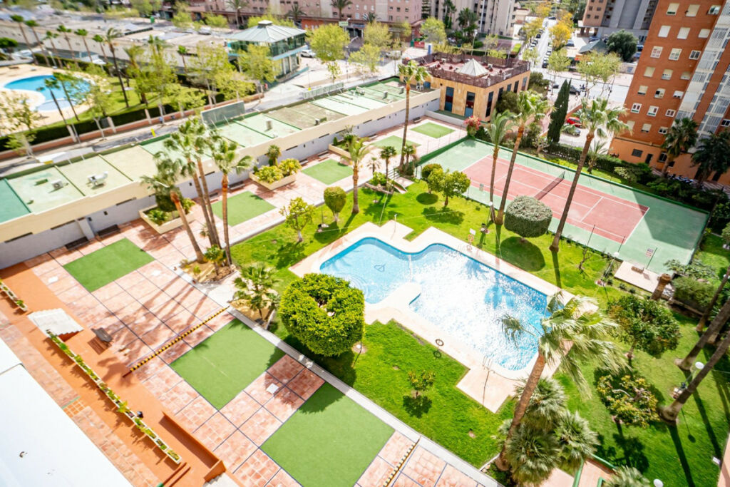 Middle Floor Apartment Benidorm Alicante - image 18