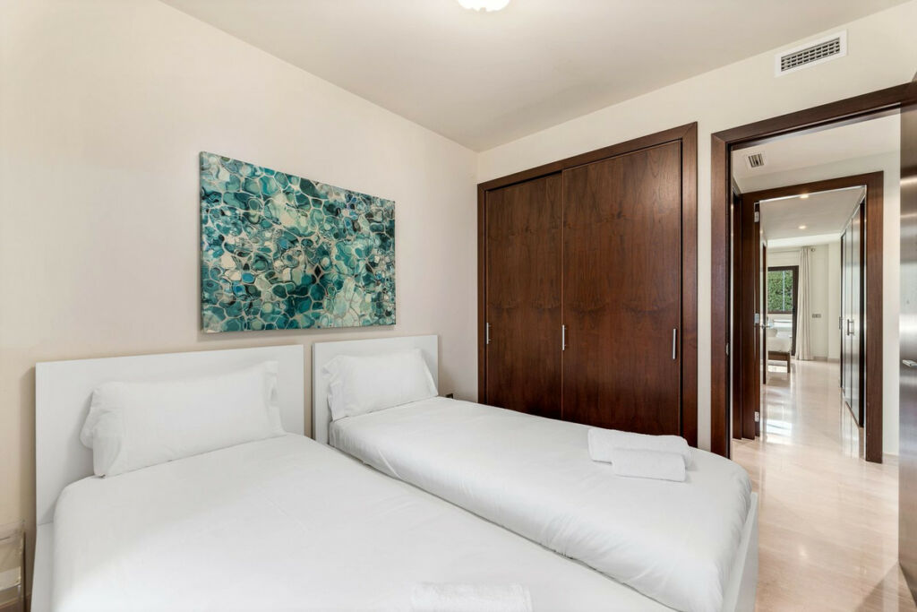 Ground Floor Apartment Nueva Andalucía Málaga - image 18