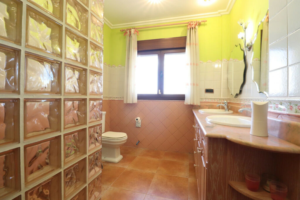 Detached Villa Callosa de Segura Alicante - image 18