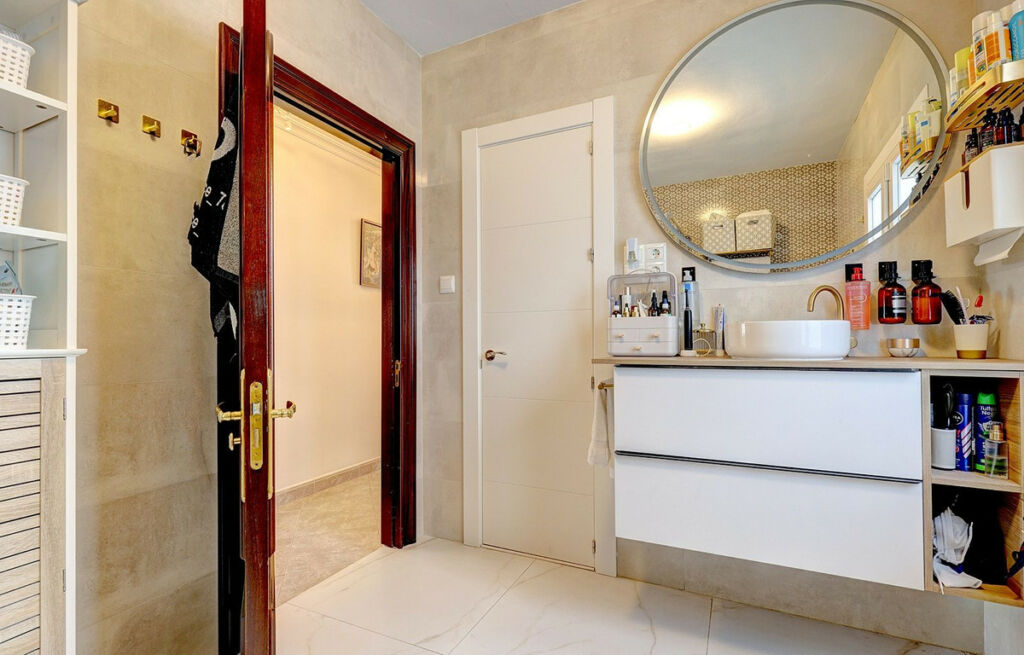 Middle Floor Apartment Málaga Málaga - image 18