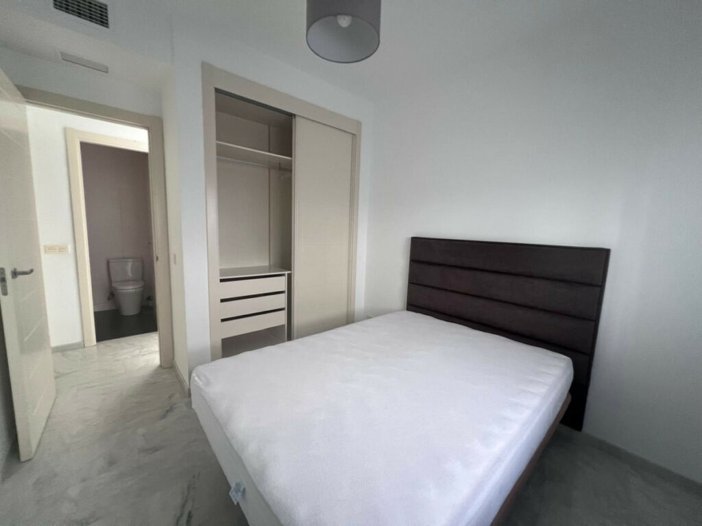 Middle Floor Apartment Estepona Málaga - image 18